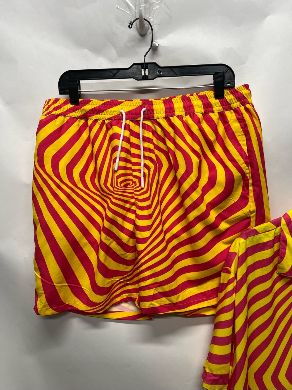 Boohoo Man Swirl Boxy Shirt & Swim Shorts XL - Picture 6 of 7